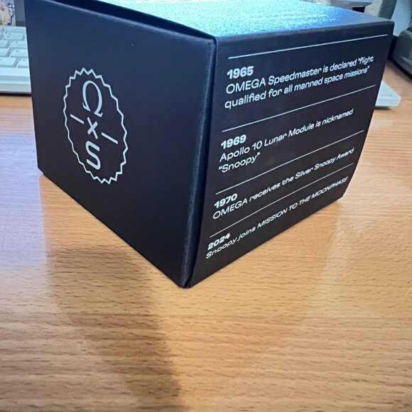 Authentic OMEGA X SWATCH MoonSwatch Mission to the Moonphase Snoopy Black Unisex - Picture 9 of 13